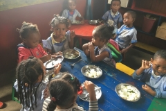 L'heure du repas à l'école Antoine