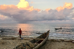 La plage de Tamatave au crépuscule